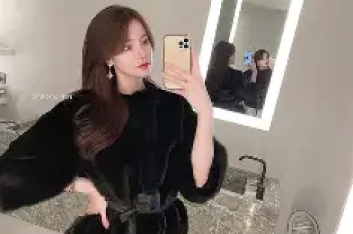 荣梓杉塌房出轨打人传私密照声明造假网友：他才19岁就烂了