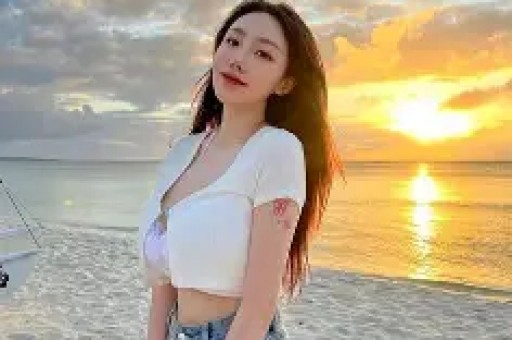 大批明星求工作他反倒最忙“明星界的蜜雪冰城”朱之文给内娱上了一课